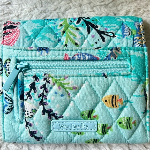 Vera Bradley Matching Wallet and Tote Bag - Picture 4 of 11